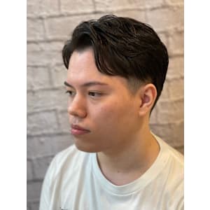 新宿メンズカット｜爽やかツーブロ×ナチュラルセンターパート - 銀座マツナガ 新宿パークタワー店【ギンザマツナガ】掲載中