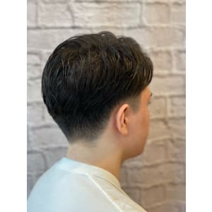 新宿メンズカット｜爽やかツーブロ×ナチュラルセンターパート