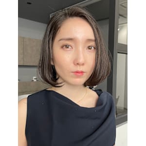 ぱつっとボブ・ショート/前髪あり/絶壁解消/30代/40代/