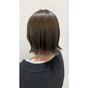 ブリーチなしベージュカラー×ボブ