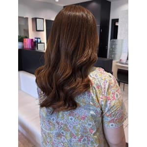 透明感あふれるナチュラルベージュカラー