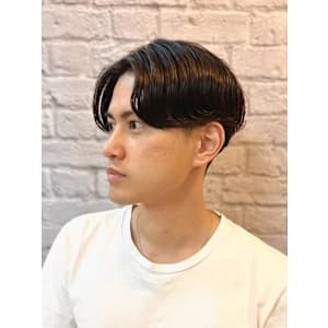 センターパート - 銀座マツナガ 新宿野村ビル店【ギンザマツナガ シンジュクノムラビルテン】掲載中