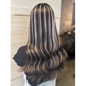 《鈴木茉奈》エクステ/ハイライト/イメチェンエク