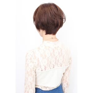 艶髪♪襟足すっきりフェミニンボブ