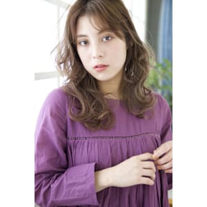 美髪♪くすみベージュ×ゆる巻きアレンジ