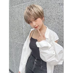 ケアブリーチ♪ブロンドベージュカラー