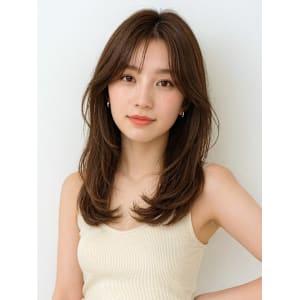 オリーブグレージュ レイヤーカット 顔周りカット 韓国ヘア