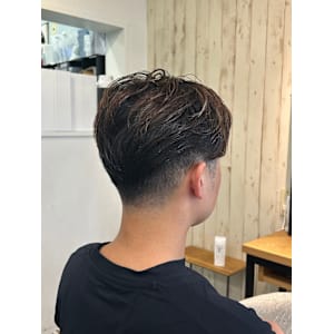 メンズ/メンズカット/センターパート/刈り上げ/フェード