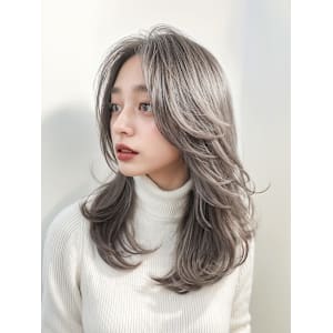 透明感ブリーチ♪アッシュベージュ×外ハネレイヤー