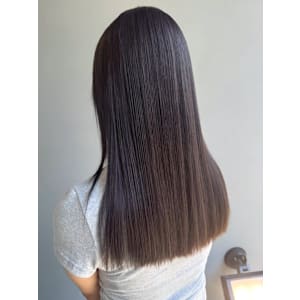 ストレートヘア グレージュカラー 暗髪 髪質改善 艶髪