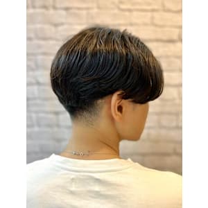 センターパート - 銀座マツナガ 新宿野村ビル店【ギンザマツナガ シンジュクノムラビルテン】掲載中