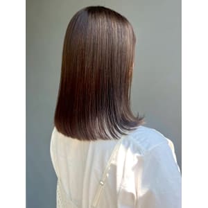 オリーブベージュ ミディアムヘア グレージュ 髪質改善