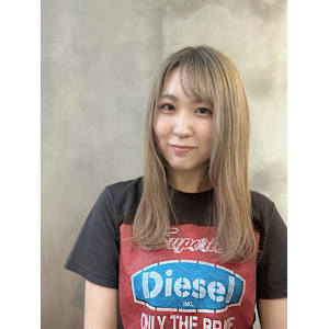 ミディアム・ブリーチ・ベージュ