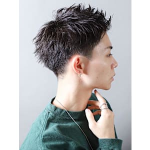 スパイキーツイストエッジショート