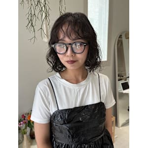 《花屋併設の美容院》パーマスタイル