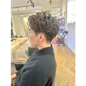 ビジネスヘア就活ヘアツーブロック刈り上げフェードメンズ