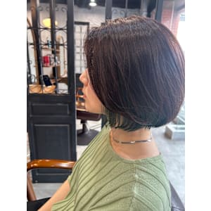 インナーカラー　ボブ