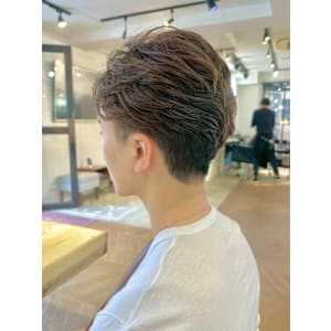 ビジネスヘア就活ヘアツーブロック刈り上げフェードメンズ