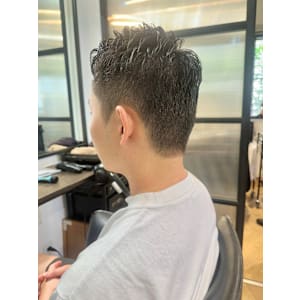 ビジネスヘア就活ヘアツーブロック刈り上げフェードメンズ