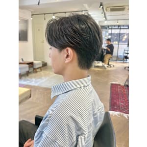 ビジネスヘア就活ヘアツーブロック刈り上げフェードメンズ
