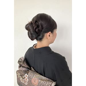 お呼ばれヘア/シニヨンセット - ungu GALLERY【アングゥギャラリー】掲載中