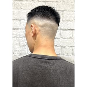 ビジネスに映える爽やかショートフェード - グレイスフルバーバー プラチナム【グレイスフルバーバー プラチナム】掲載中