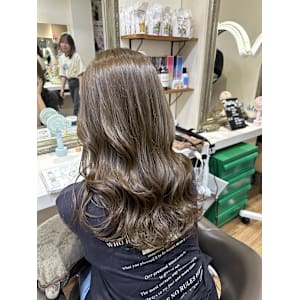 ブリーチなしWカラーで艶髪ベージュ - ＣＲＥＡ能見台【クレアノウケンダイ】掲載中