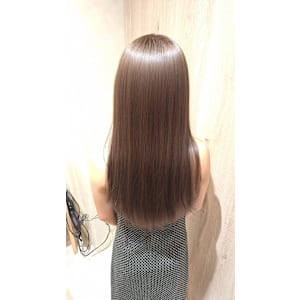 アッシュグレージュ