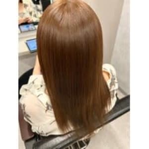 酸性ストレートでツヤサラ髪に！