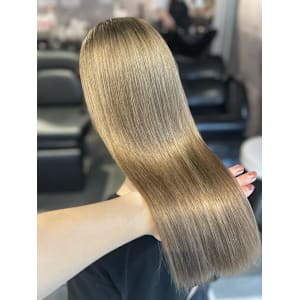 《三宅悠斗》ミルクティーカラー/ブリーチ/大宮