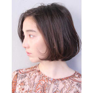 ぱつっとボブ・ショート/前髪あり/絶壁解消/30代/40代/