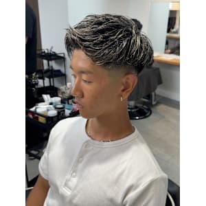  フェード/メンズ/大宮/ツイストスパイラル/ - Vii men【ビーメン】掲載中