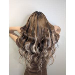リタッチを気にならない！？ローライト - Bulansis Hair【ブランシス ヘアー】掲載中