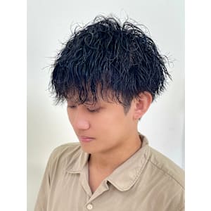 脱・普通！ナチュラルなのに映える波巻きパーマ