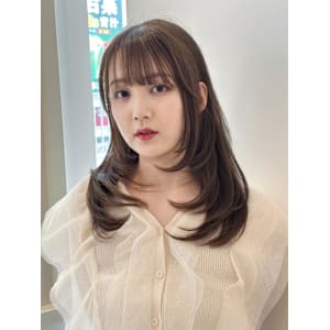 ワンカールレイヤー　韓国　ミディアム　ベージュ - NYNY 梅田茶屋町店【ニューヨークニューヨーク ウメダチャヤマチテン】掲載中