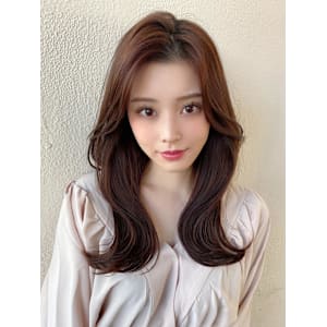 暗髪でも出せるこなれ感フェイスレイヤー×ナチュラルセミロング