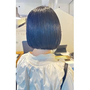 ブルーブラック