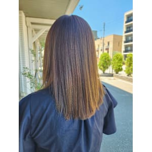 オリーブベージュ