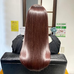 ピンクブラウンのロングヘア