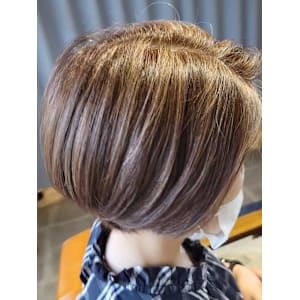 ショートボブ - Alushe 原宿 韓国レイヤーカット/エクステ/シールエクステ/ブリーチ【アルーシェ ハラジュク カンコクレイヤーカット エクステ シールエクステ ブリーチ】掲載中