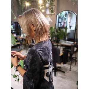 white beige - SHIKI【シキ】掲載中