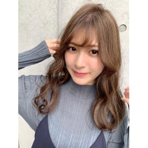 スタイル 鎖骨したロブスタイル