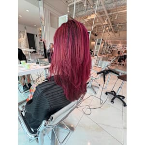 ビビットピンクカラー