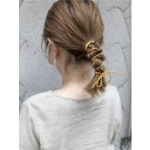 #皮ひもヘアアレンジ　#ポニーテール