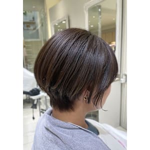 キレイめショートボブ