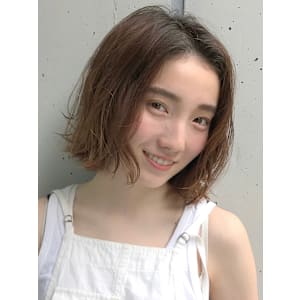 ぱつっとボブ・ショート/前髪あり/絶壁解消/30代/40代/