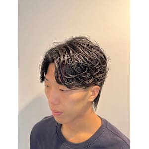 フェザーパーマ×センターパート