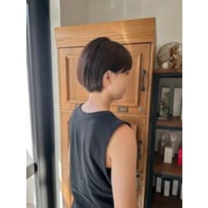 耳かけ×丸みショート（白髪染め可）