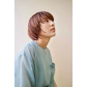 ショートボブ ショートカット 顔まわりレイヤー