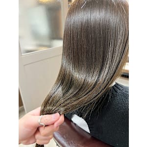 オトナ可愛い◇20代30代40代◇メルティ - 髪質改善トリートメント&ヘッドスパ newi 銀座【ネウィ】【カミシツカイゼントリートメントアンドヘッドスパ ネウィギンザ】掲載中